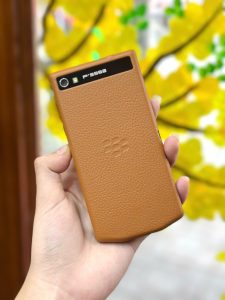 Điện Thoại BlackBerry Porsche Design P'9982